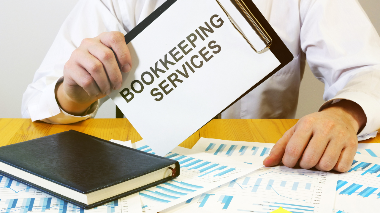 How Professional Bookkeeping Services Can Help Your Business