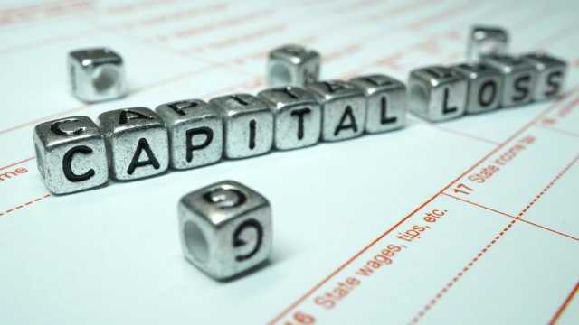 Capital Gains vs. Capital Losses: Balancing Your Books to Beat the CRA