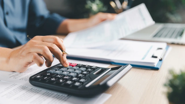 Tax Refund Calculator: Estimate Your Refund with Confidence