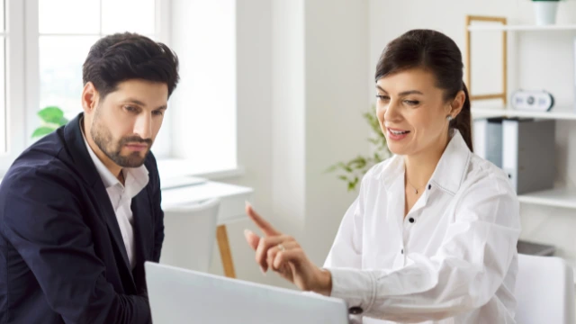 Benefits of Working with a Professional Tax Consultant in Canada