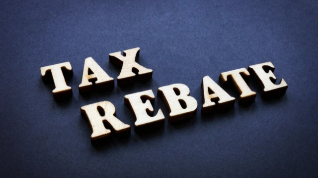 Estimate Your Tax Refund with a Tax Rebate Calculator